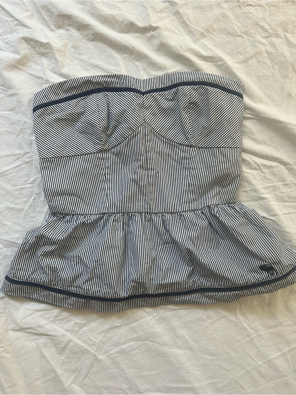 Abercrombie & Fitch Smocked Strapless Top